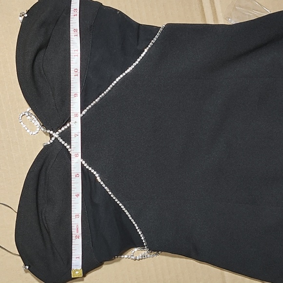 Heiress Beverly Hills Elegant Black Evening Dress. - Picture 13 of 16